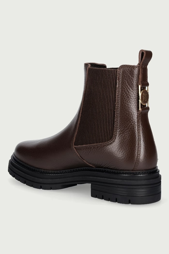 Obuwie Tommy Hilfiger Sztyblety damskie skórzane TH EMBOSS GRAIN LEATHER CHELSEA FW0FW09559 brązowy