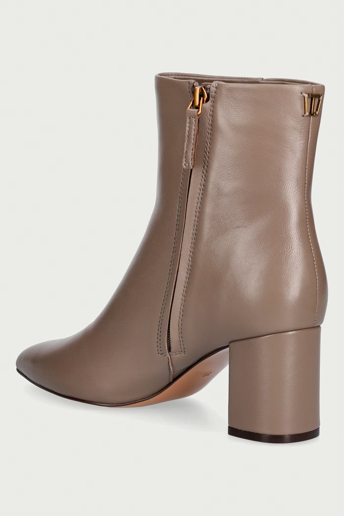 Obuwie Twinset Botki damskie skórzane 262TGT056.00369 beżowy