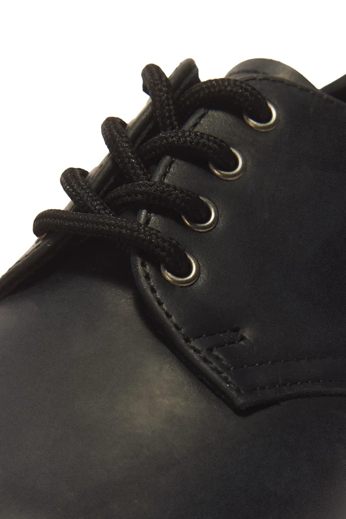 Półbuty damskie skórzane Daphny 4i Dr. Martens czarny DM43655001