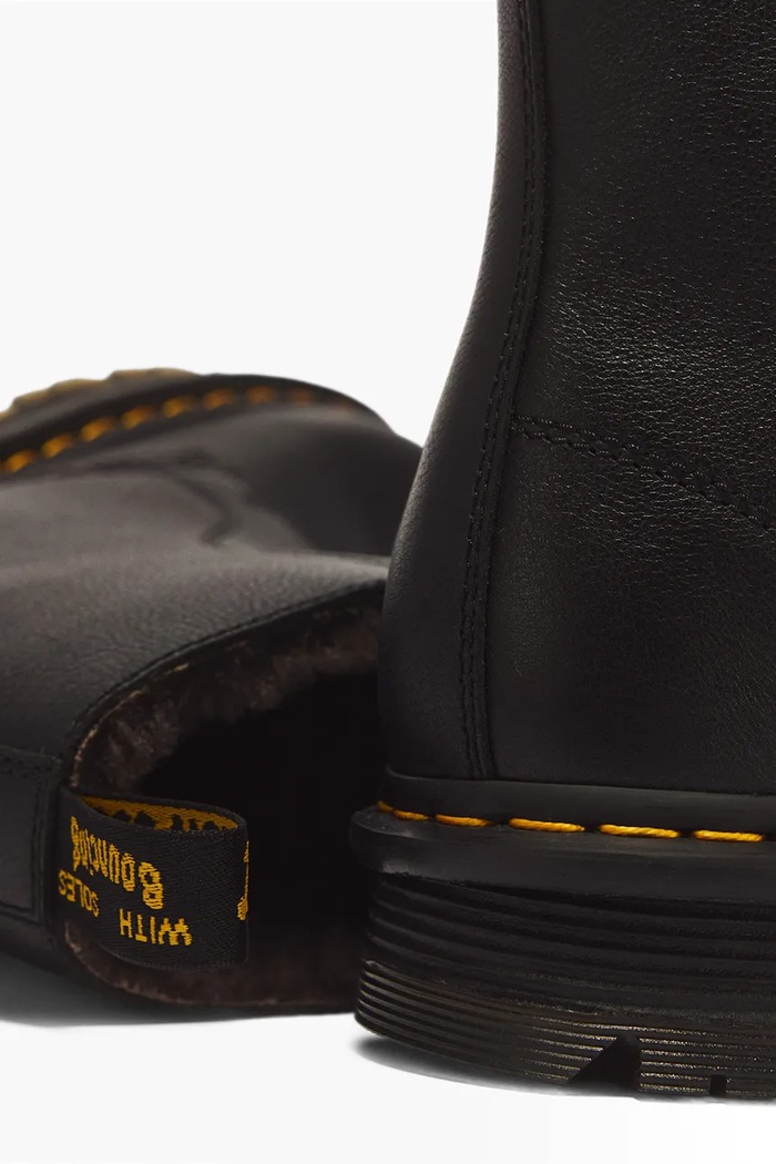 Botki damskie skórzane ZebZag Laceless WL Dr. Martens czarny DM43579001