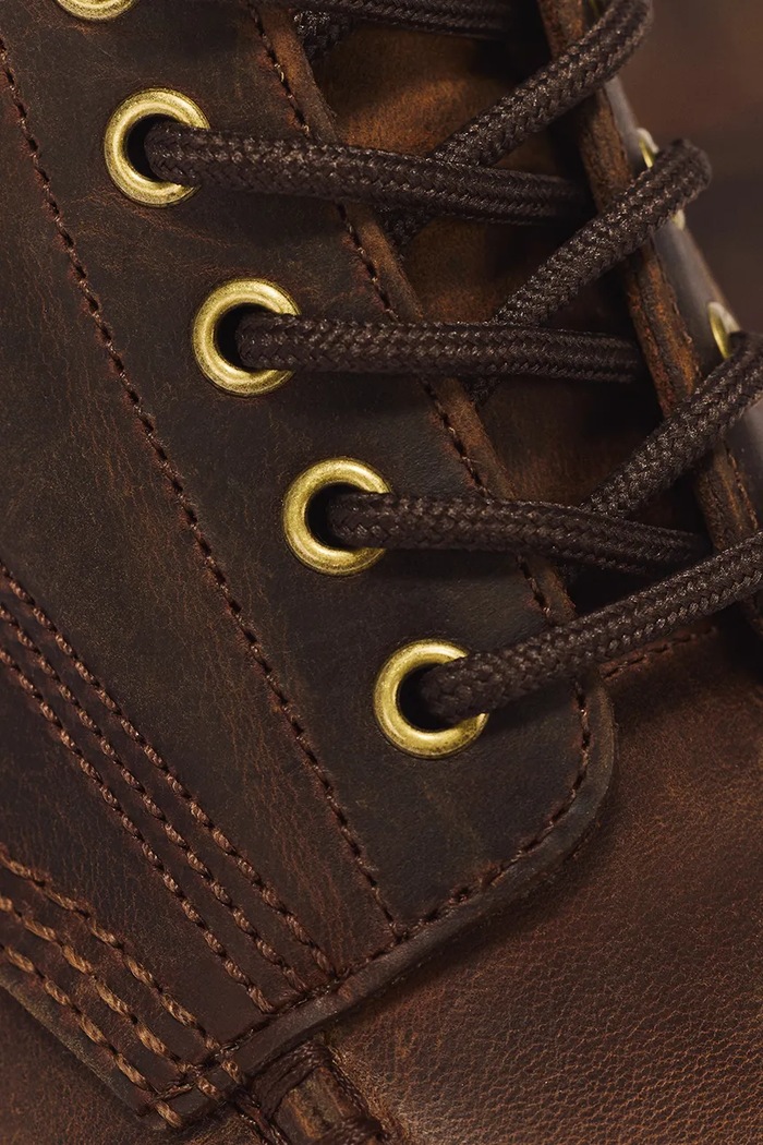 Ghete pentru femei din nubuck Lowell Chukka Dr. Martens maro DM43350201