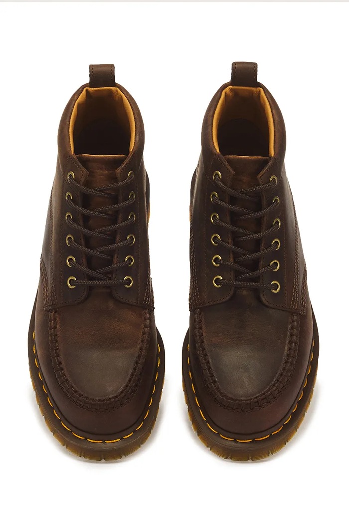 Dr. Martens Trzewiki damskie nubukowe Lowell Chukka DM43350201 brązowy AW26