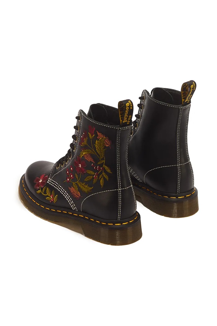 Obuwie Dr. Martens Botki damskie skórzane 1460 Pascal Floral DM43273001 czarny