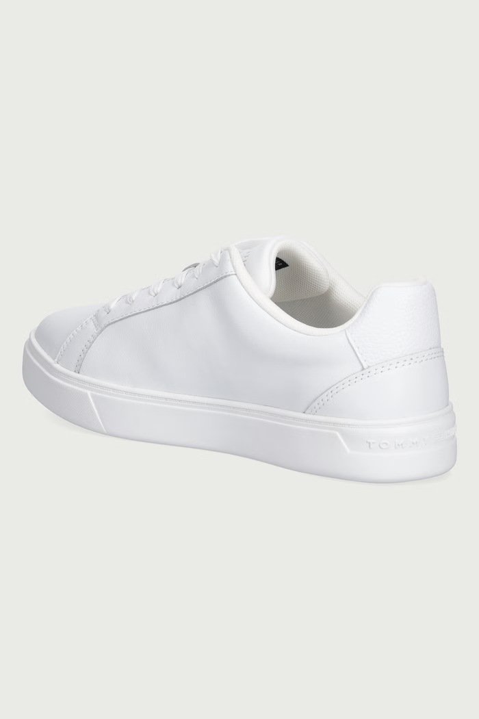 Obuwie Tommy Hilfiger FLAG COURT SNEAKER sneakersy damskie skórzane FW0FW09074 biały