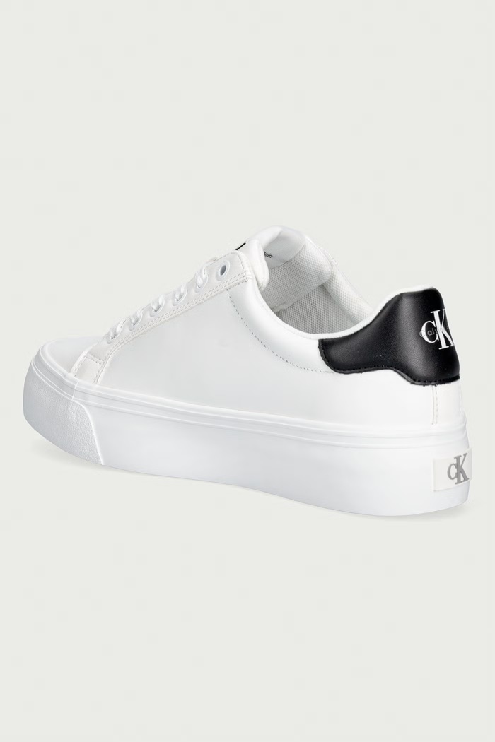Obutev Calvin Klein VULC FLATFORM LACEUP LOW LTH superge ženske usnjene HW0HW03159YAF bela