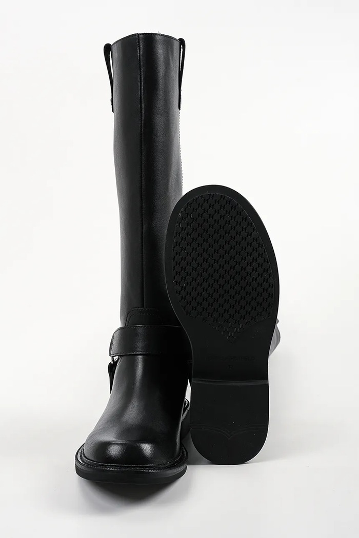 Kozaki na płaskim obcasie damskie skórzane Sadie Karl Lagerfeld czarny KL47496.000