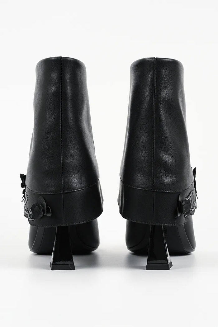 Obuwie Karl Lagerfeld Kozaki damskie skórzane Debutante KL32051.000 czarny