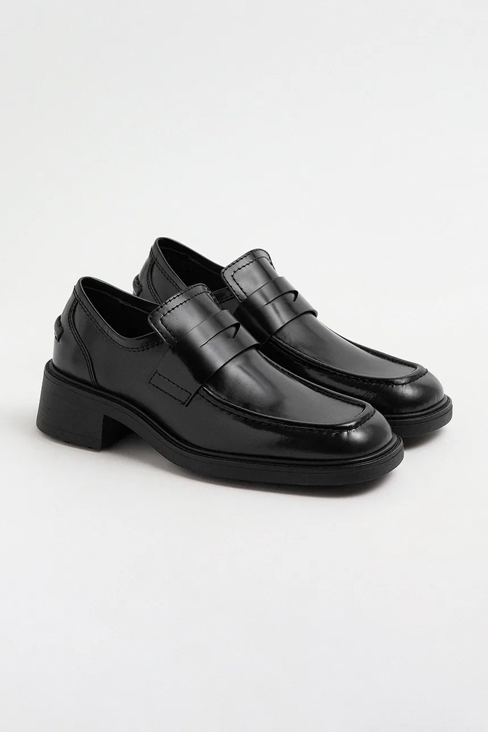 Miista Amelia loafersy skórzane E8.4342 czarny AW26