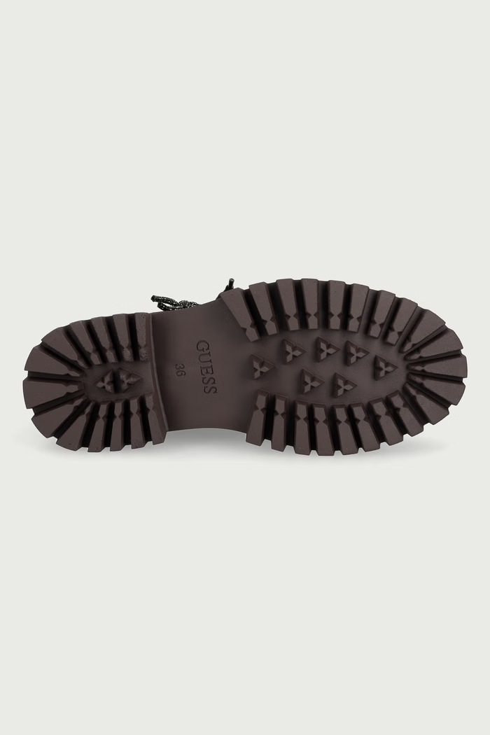 Členkové čižmy dámske semišové FARDINA Guess hnedá FLFMAA.SUE10.BROWN