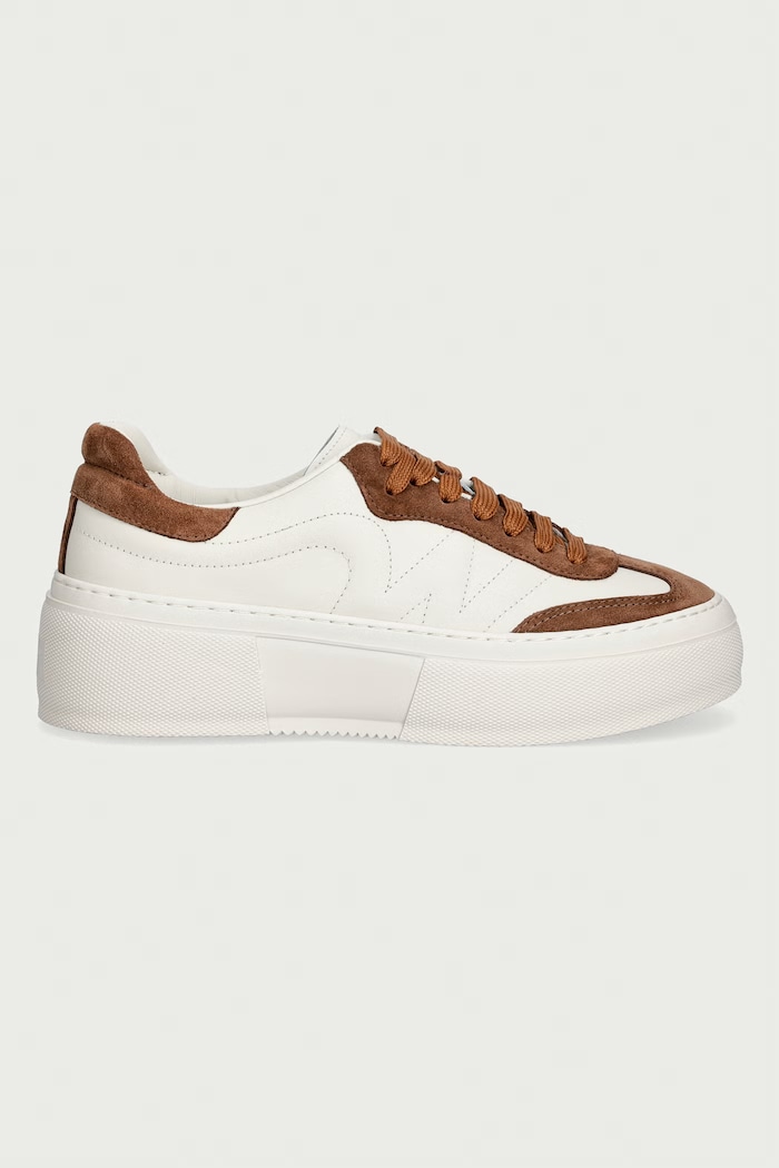 Weekend Max Mara sneakersy damskie skórzane 2625766035600.TOBACCO beżowy AW26