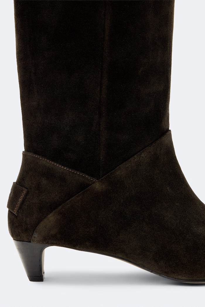 Obuwie AllSaints Kozaki damskie zamszowe Ortega Suede Boot W034FF.BRN brązowy