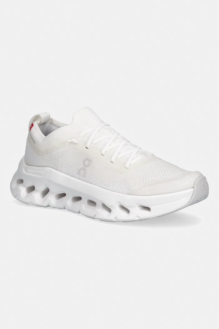 On Cloudtilt Moon sneakersy damskie biały 3WF30420664