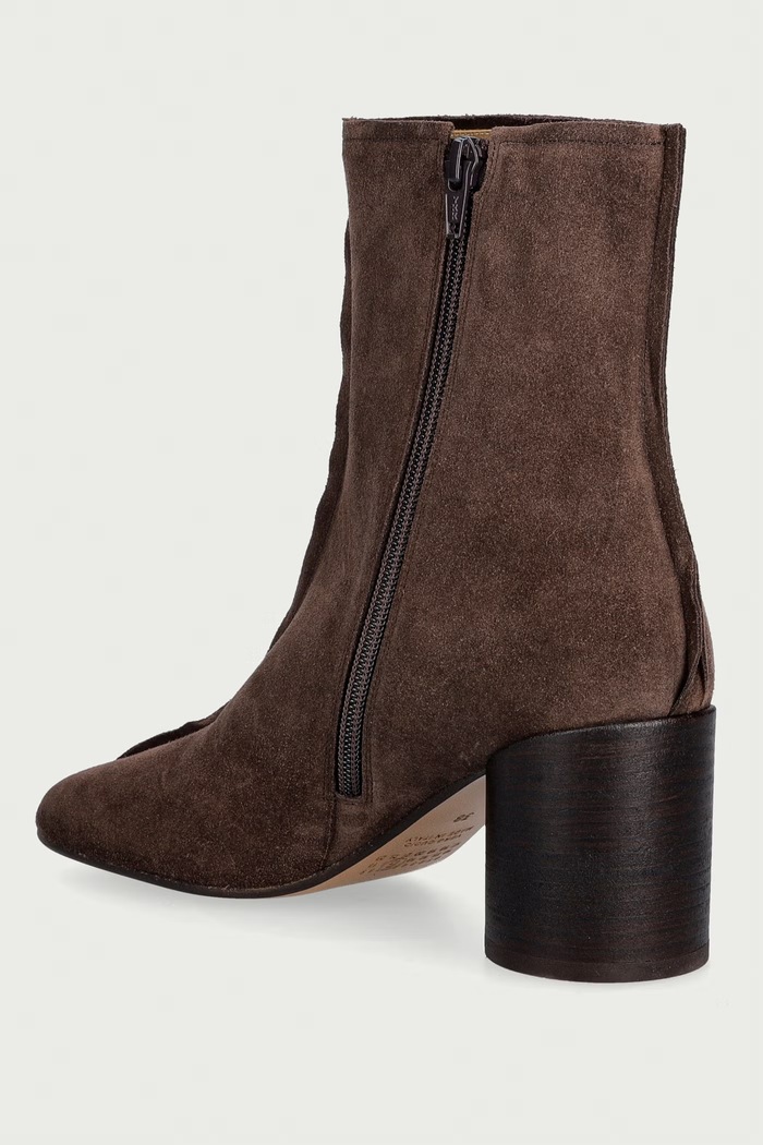 Obuwie MM6 Maison Margiela botki damskie zamszowe S59WU0276.P6385 brązowy