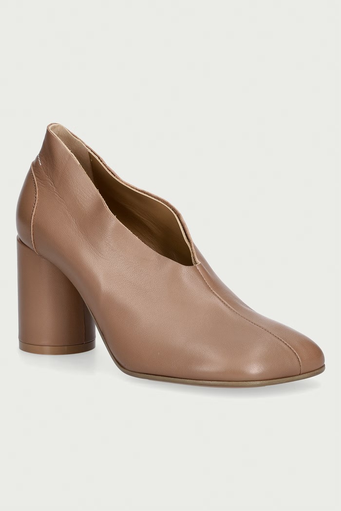 MM6 Maison Margiela czółenka na słupku damskie skórzane brązowy S59WL0107.P7557