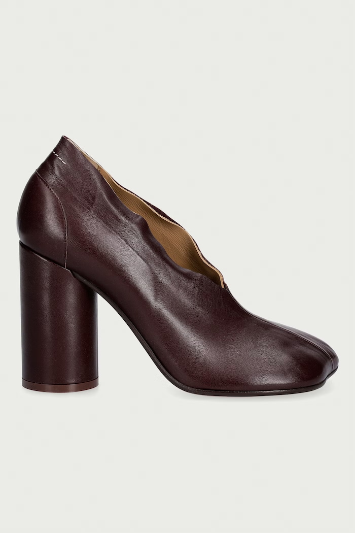 MM6 Maison Margiela czółenka na słupku damskie skórzane S59WL0107.P7557 bordowy AW26