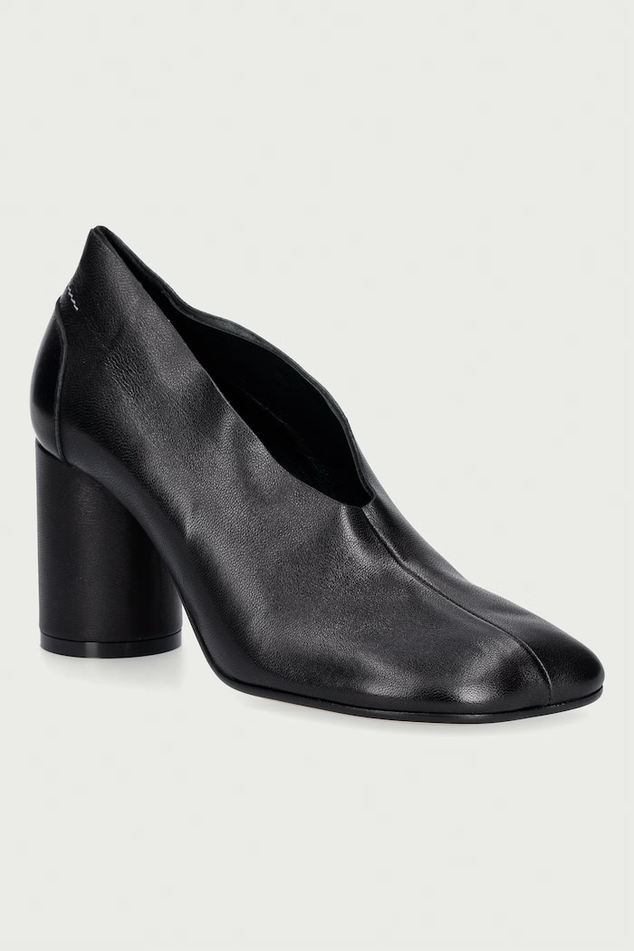 MM6 Maison Margiela czółenka na słupku damskie skórzane czarny S59WL0107.P7557