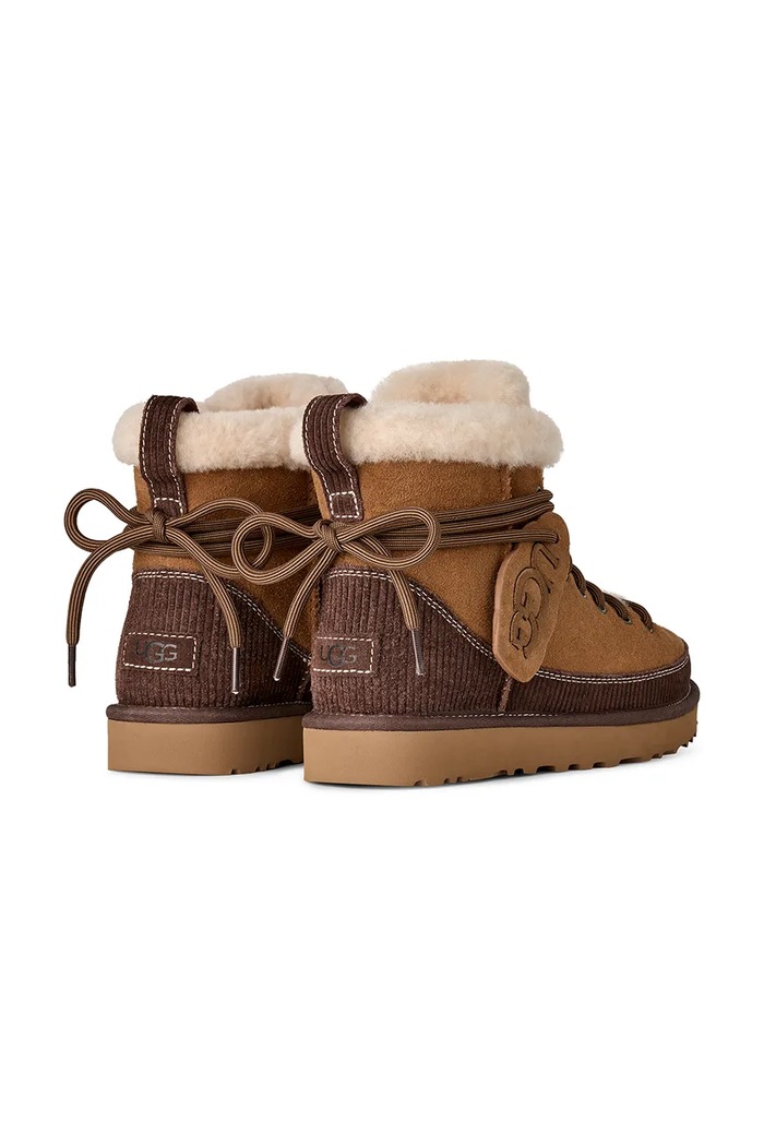 Παπούτσια UGG W Classic Heritage Lace-Up μπότες χιονιού Γυναικείες σουέτ 1180418.CHE καφέ