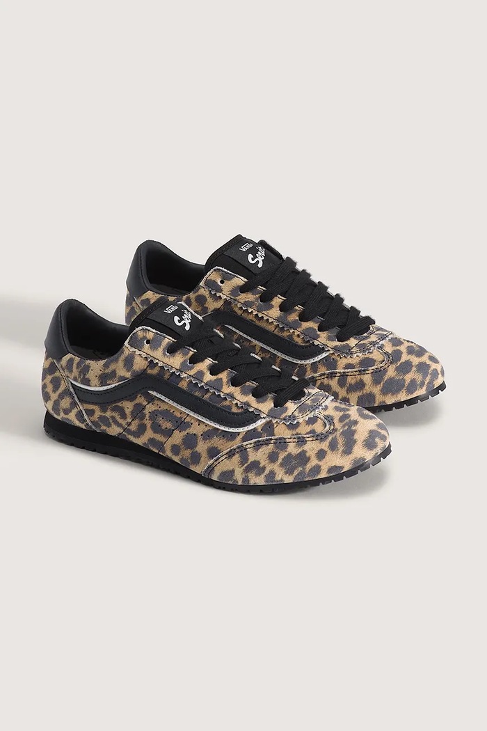 Vans Super Lowpro маратонки дамски от велур VN000E89YS51 бежов AW26