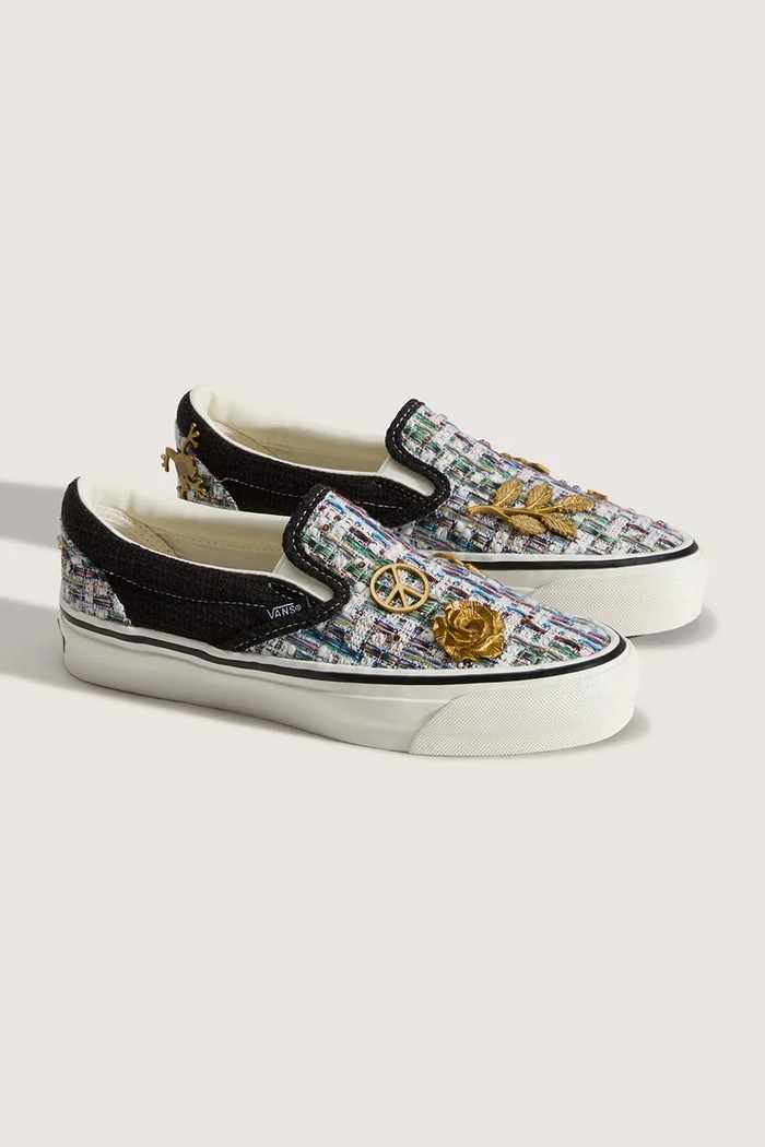 Vans LX Classic Slip-On 98 πάνινα sneakers Γυναικεία VN000D9WY281 μαύρο AW26