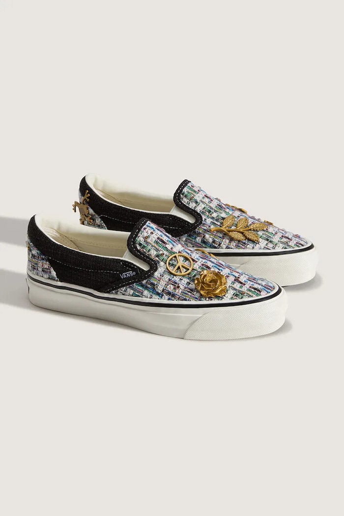 Vans LX Classic Slip-On 98 πάνινα sneakers Γυναικεία VN000D9WY281 μαύρο AW26