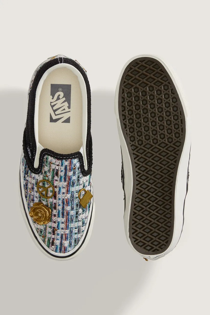 Vans LX Classic Slip-On 98 πάνινα sneakers Γυναικεία μαύρο VN000D9WY281