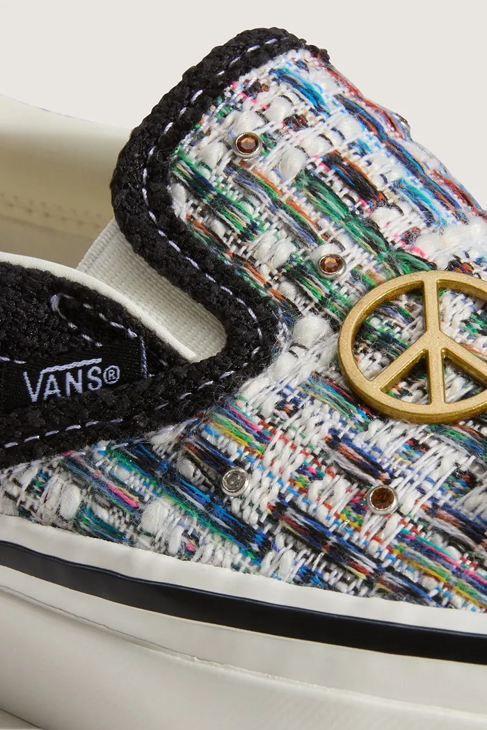 Vans LX Classic Slip-On 98 πάνινα sneakers Γυναικεία VN000D9WY281 μαύρο