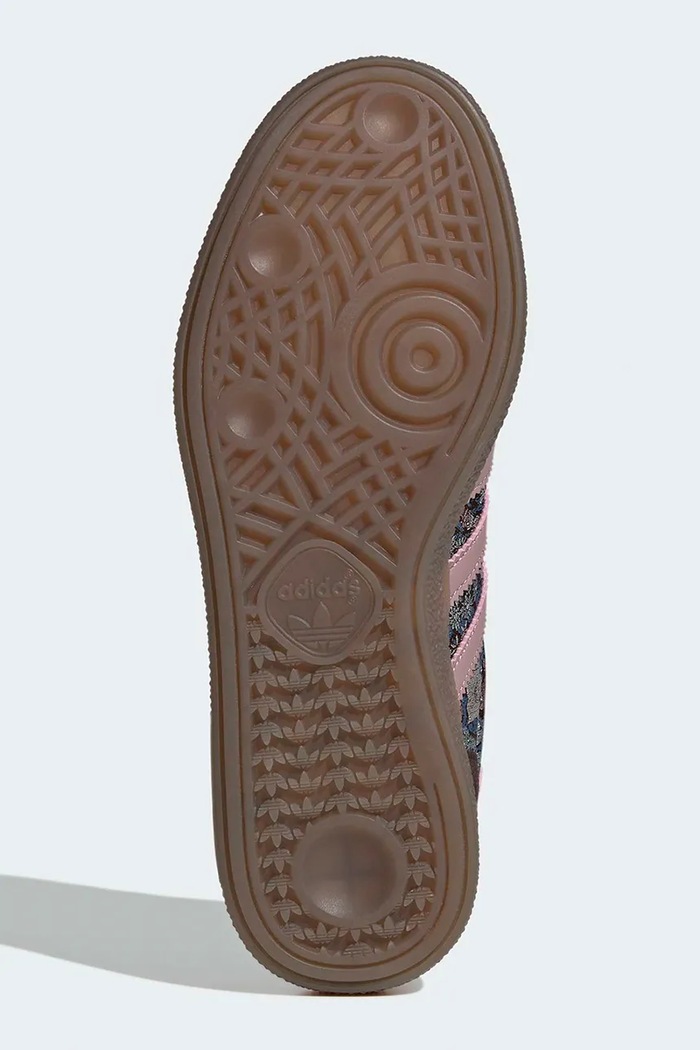 Handball Spezial Liberty London sneakersy damskie adidas Originals brązowy KH9814