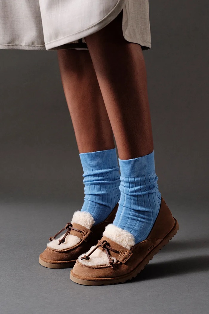 UGG W Zora Loafer mocasini pentru femei din piele întoarsă 1182151.CHE