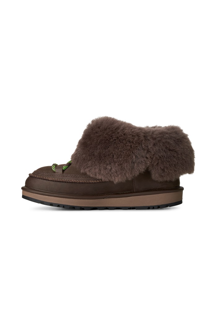 W Classic Tread Boot μπότες χιονιού γυναικείες δερμάτινες UGG 1180394.DDC καφέ