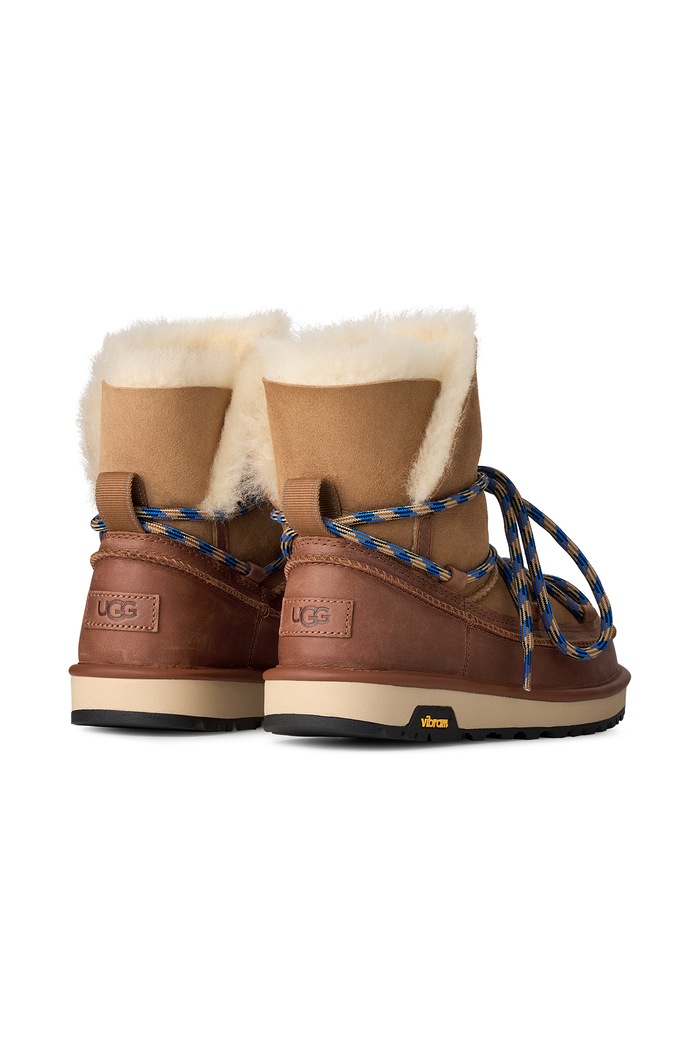 Παπούτσια UGG W Classic Tread Boot μπότες χιονιού γυναικείες δερμάτινες 1180394.CHE καφέ