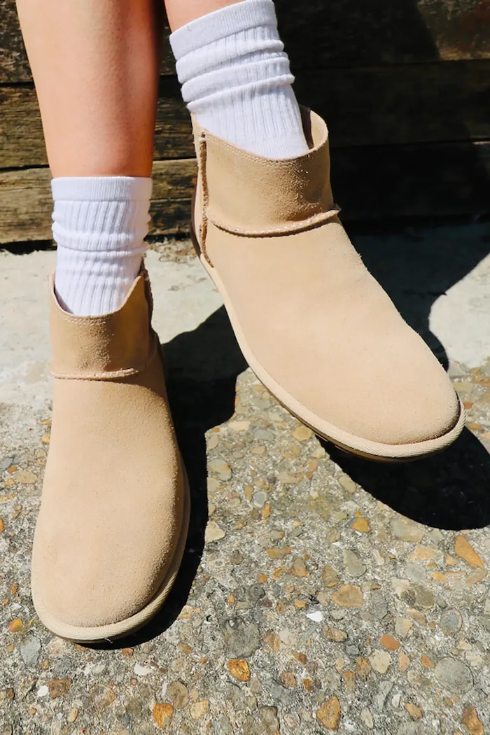 UGG W Classic Mini Deconstructed snehule dámske semišové 1179832.SAN