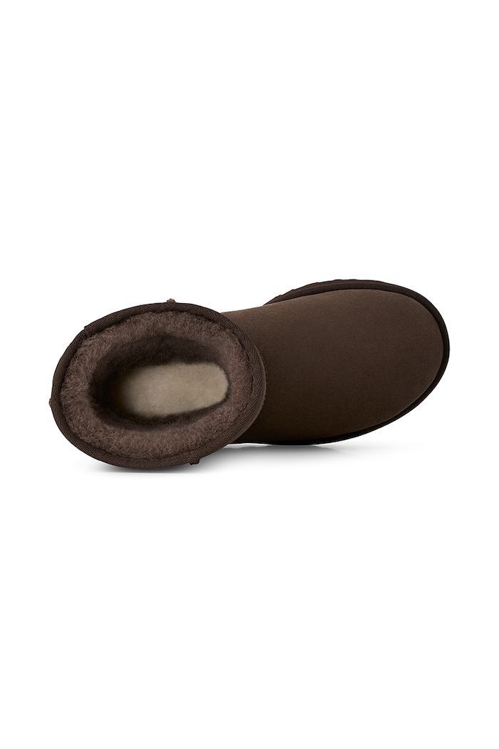 W Classic Short II μπότες χιονιού γυναικείες σουέτ UGG καφέ 1016223.DDC