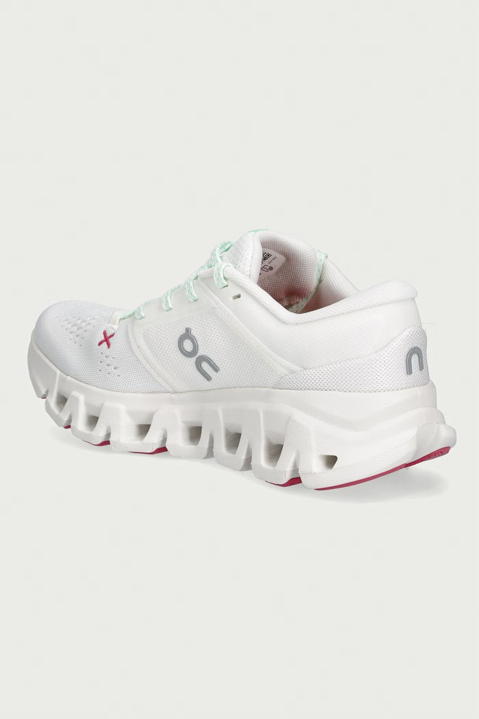 Obuwie On sneakersy damskie Cloud X 5 3WG30060969 biały