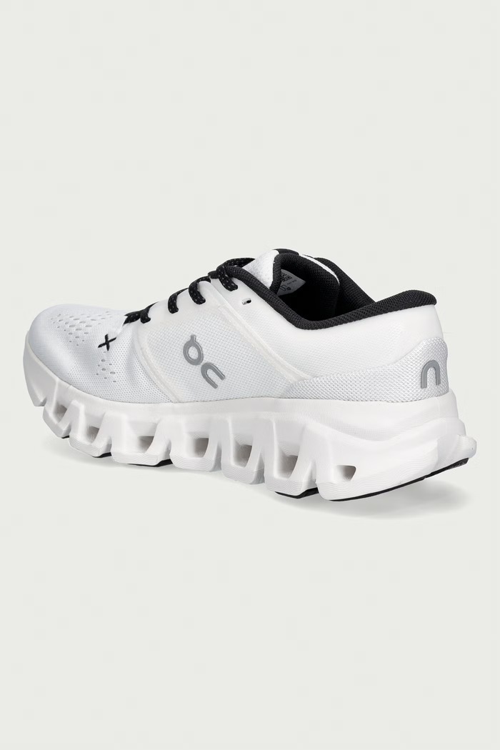 Obuwie On buty treningowe damskie Cloud X 5 3WG30060462 biały