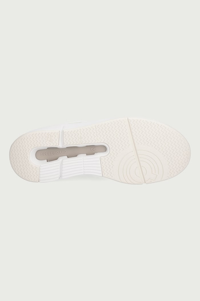 The Roger Clubhouse sneakersy damskie On biały 3WF10432257