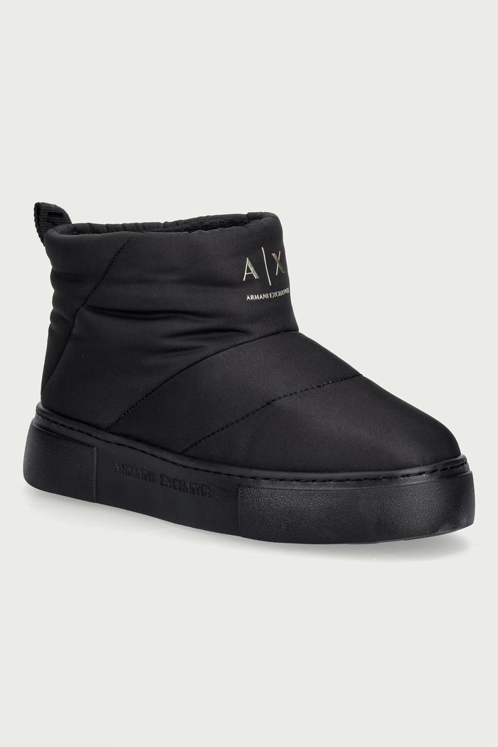Armani Exchange snežni čevlji ženski črna XW003101.AF19615.UC001