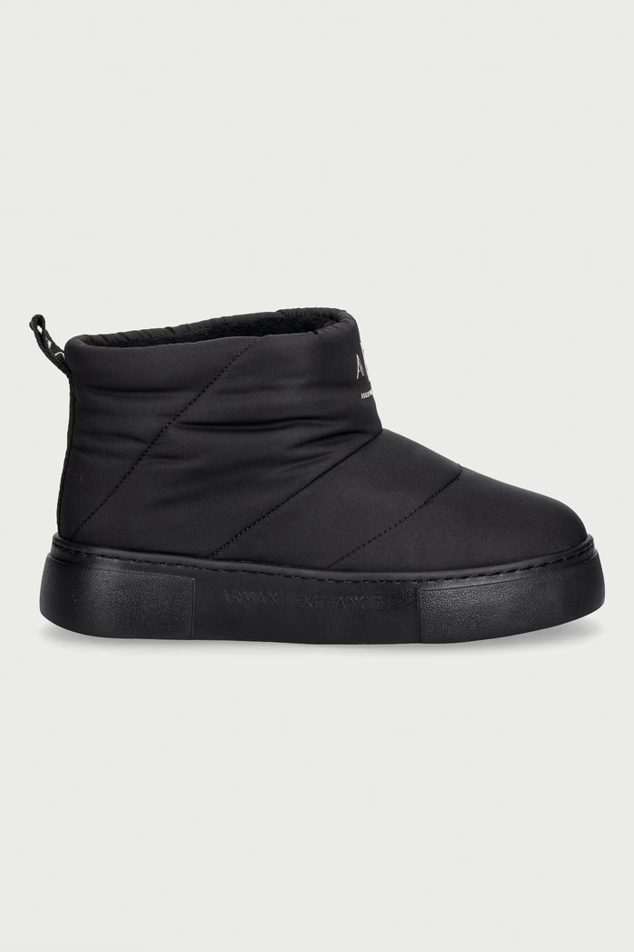 Armani Exchange snežni čevlji ženski XW003101.AF19615.UC001 črna AW26