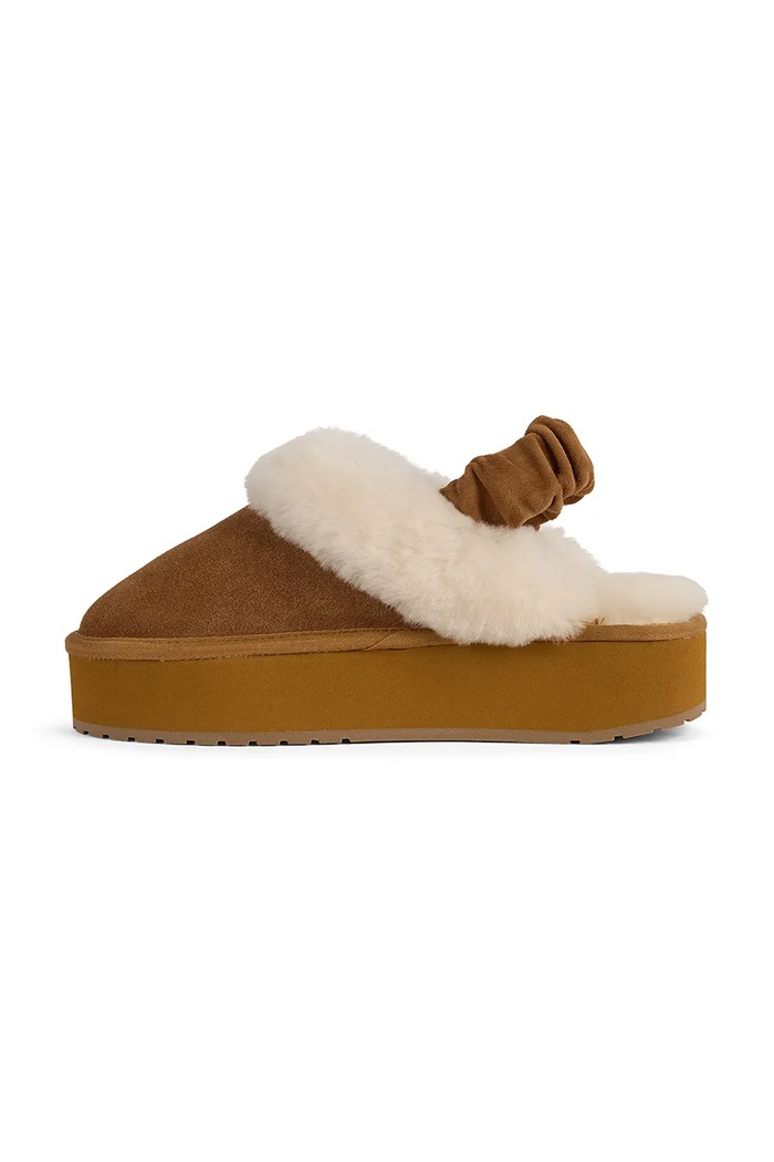 Emu Australia Kapcie damskie zamszowe Hartz Clog W13374.CHES brązowy AW26