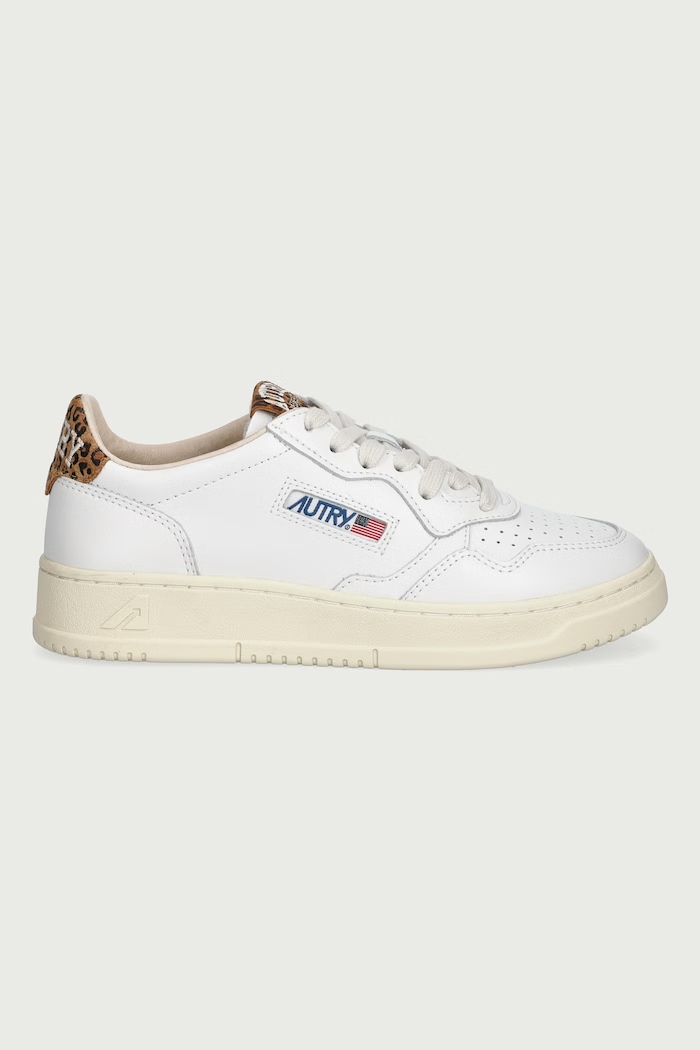 AUTRY Medalist sneakers on a platform Women's leather AULWHJ02 white AW26
