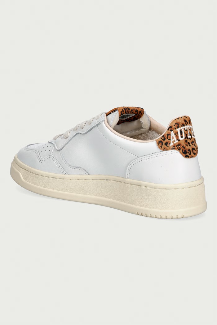 Obuwie AUTRY Medalist sneakersy na platformie damskie skórzane AULWHJ02 biały