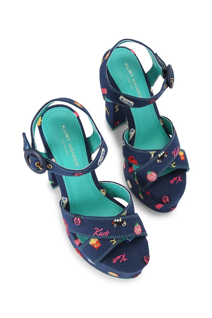 Kurt Geiger London sandały na wysokim obcasie Embroidery Platform Navy Canvas 5855484339 niebieski AW26