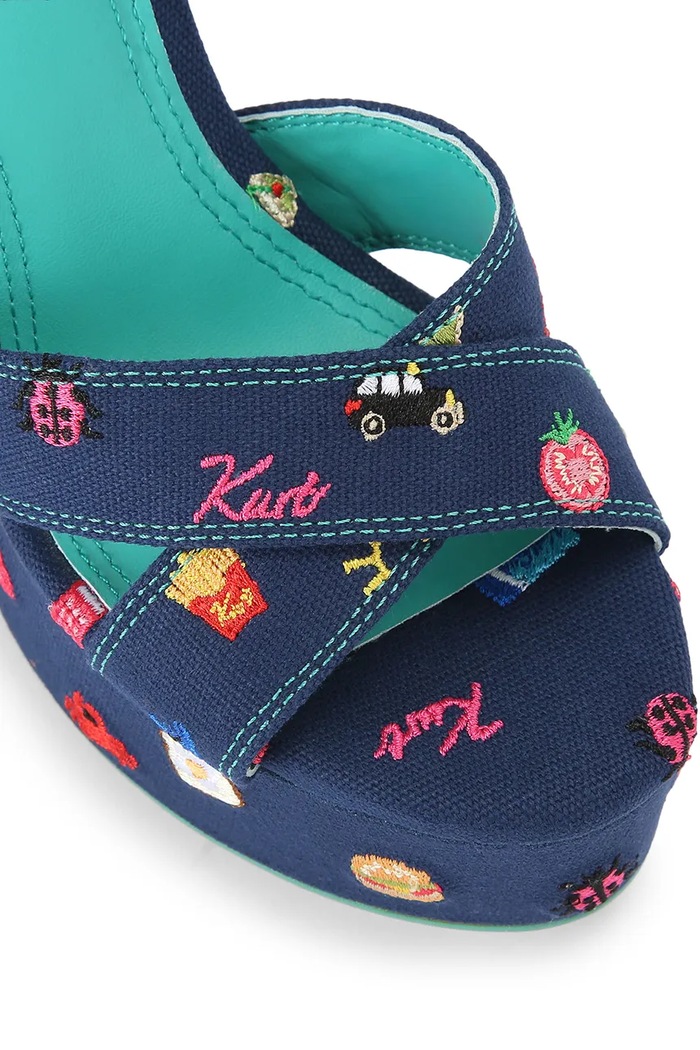 Obuwie Kurt Geiger London sandały na wysokim obcasie Embroidery Platform Navy Canvas 5855484339 niebieski
