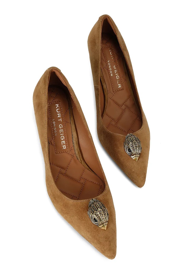 Kurt Geiger London szpilki zamszowe Belgravia Eagle Court Tan Suede 3939933209 brązowy AW26