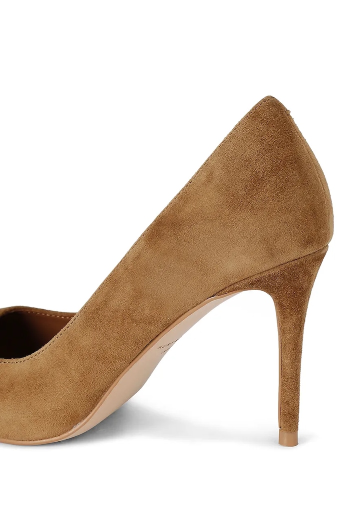 Obuwie Kurt Geiger London szpilki zamszowe Belgravia Eagle Court Tan Suede 3939933209 brązowy