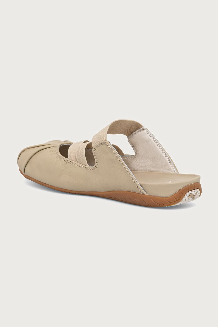 Обувки Puma Чехли от кожа Speedcat Mule 409618 бежов