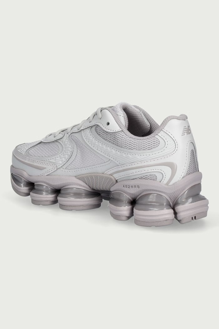 Obutev New Balance 2000 superge ženske U20001D3 vijolična