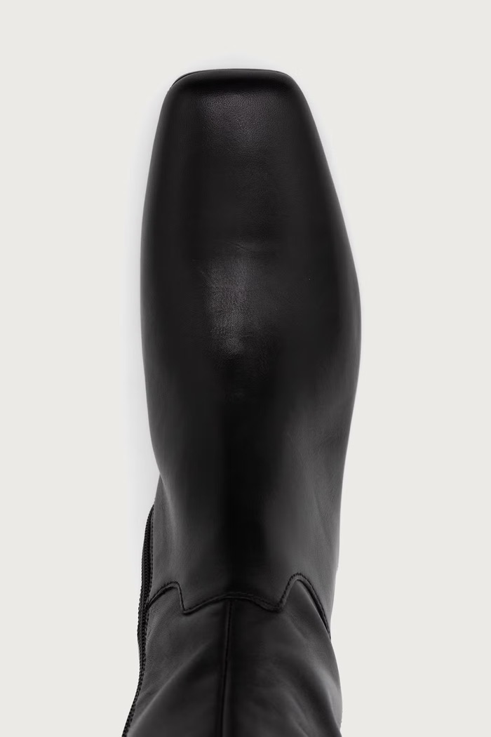 Ботуши под коляното с равна подметка дамски от кожа MONA Vagabond Shoemakers 6255.001.20 черен