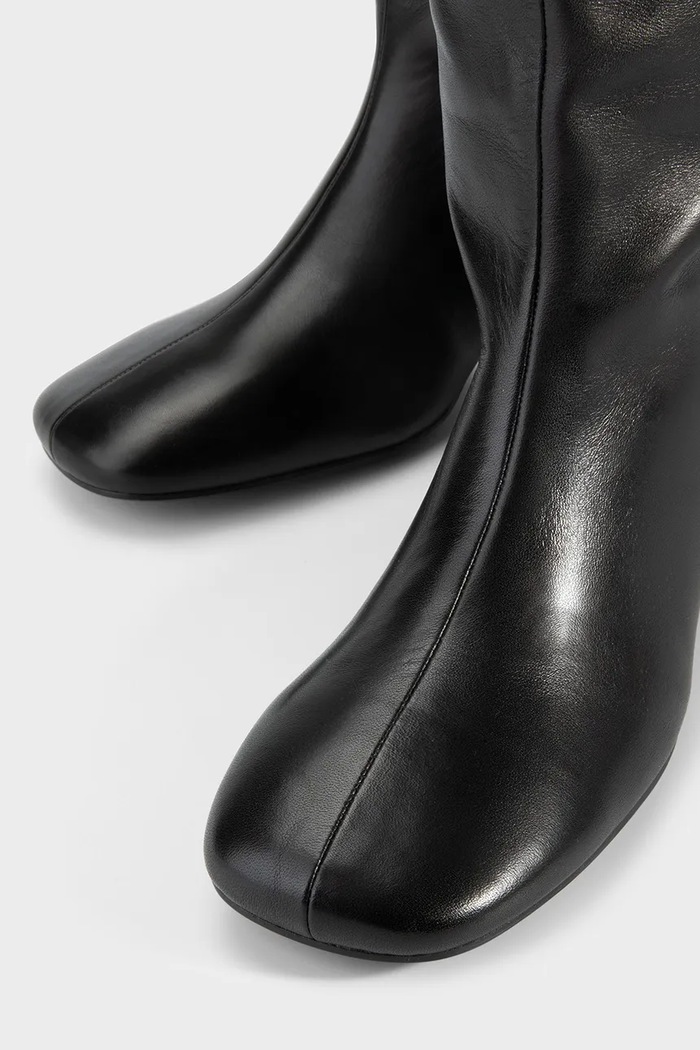 Kozaki damskie skórzane LIVIA Vagabond Shoemakers 6056.501.20 czarny