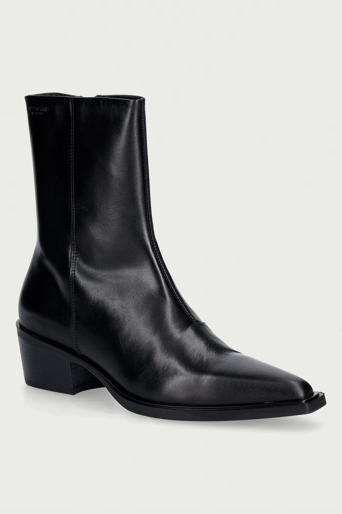 Vagabond Shoemakers Gležnarski čevlji ženski usnjeni KELSEY črna 6210.101.20