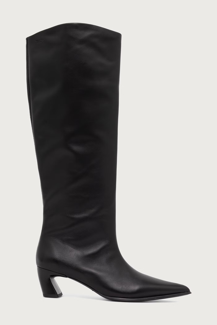 Vagabond Shoemakers Ботуши под коляното дамски от кожа ILONA 6232.201.20 черен AW26